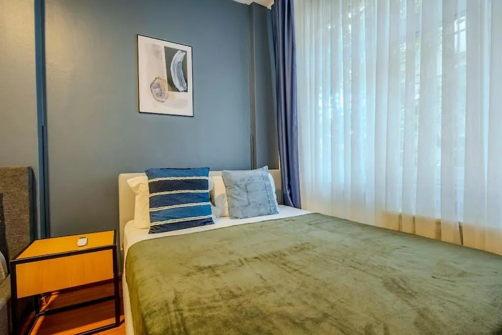 3-Bedroom Apartment With Balcony Istanbul