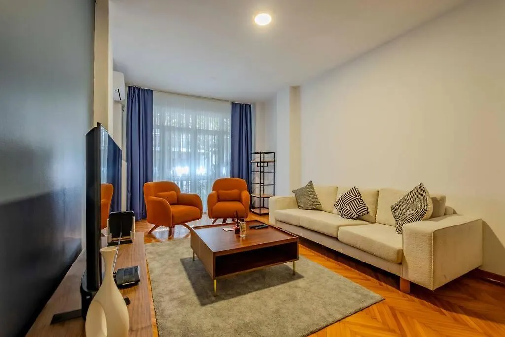 3-Bedroom Apartment With Balcony Istanbul