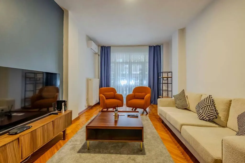 3-Bedroom Apartment With Balcony Istanbul