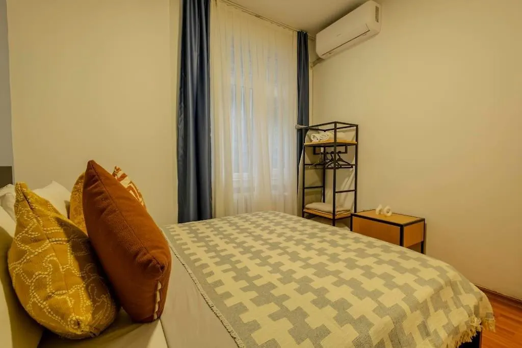 3-Bedroom Apartment With Balcony Stambuł Turcja