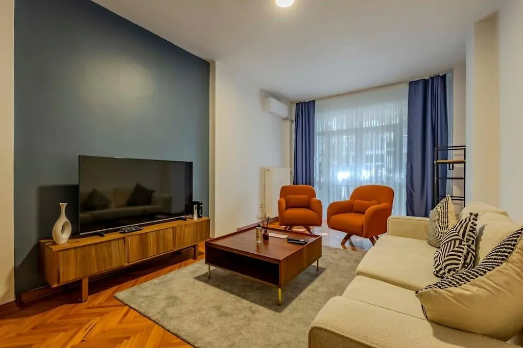 3-Bedroom Apartment With Balcony Stambuł Turcja