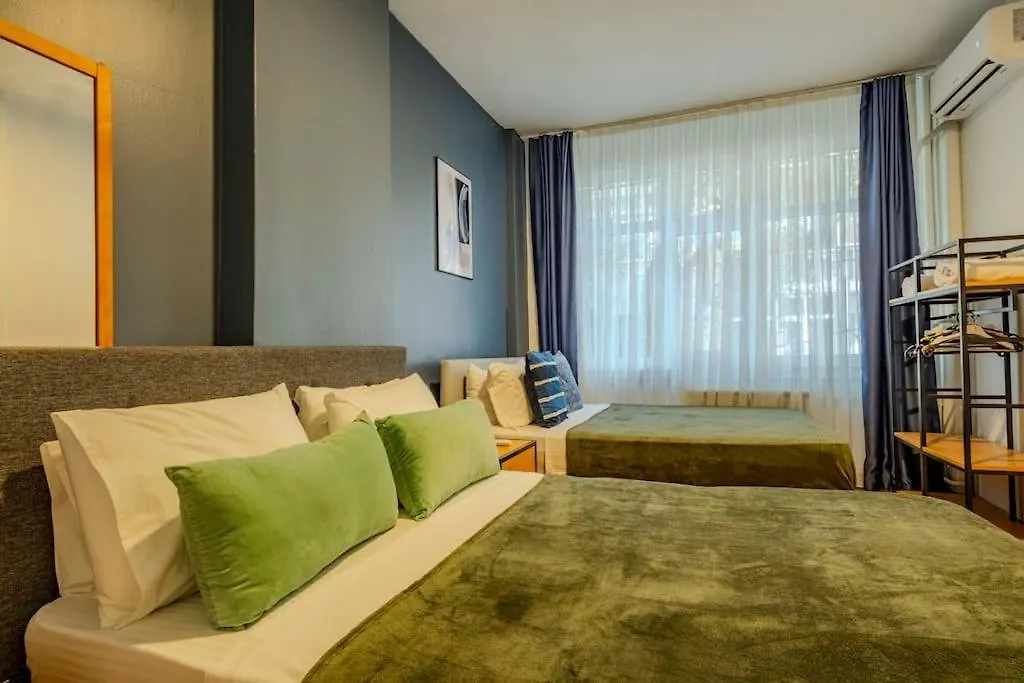 3-Bedroom Apartment With Balcony Stambuł